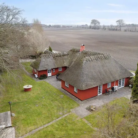 Geräumiges Nah An Naturerlebnissen Ferienhaus *