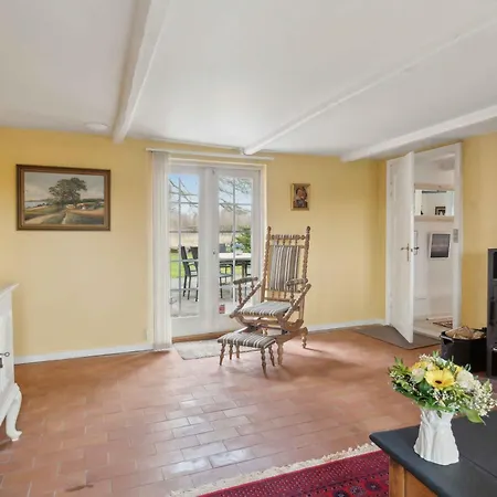 Geräumiges Nah An Naturerlebnissen Ferienhaus