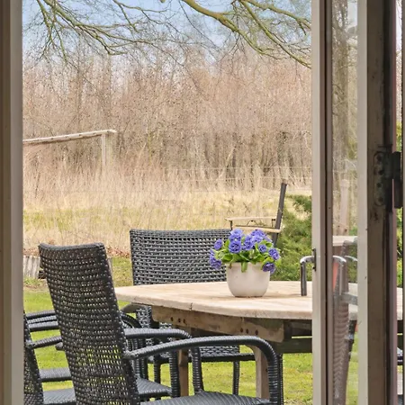 Spacious Near Nature Experiences Holiday home