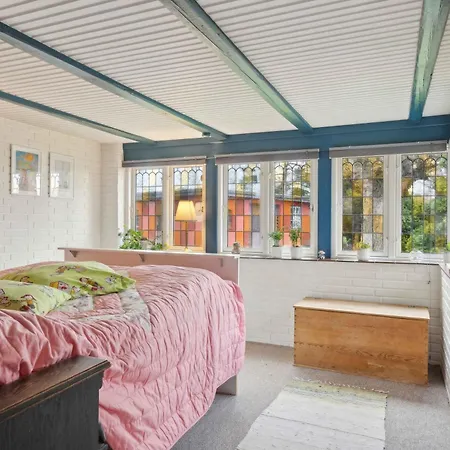 Spacious Near Nature Experiences