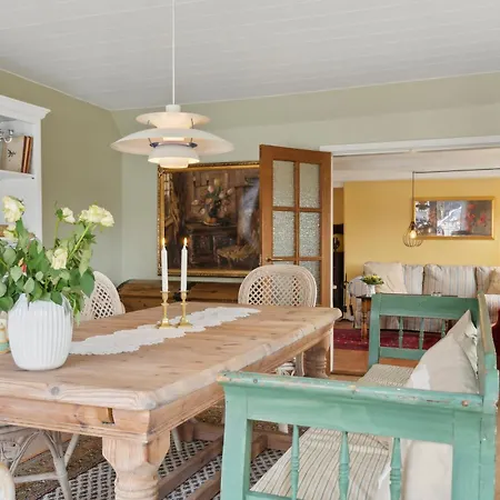 Vakantiehuis Ruime Vakantiewoning Dicht Bij Natuurbelevenissen *